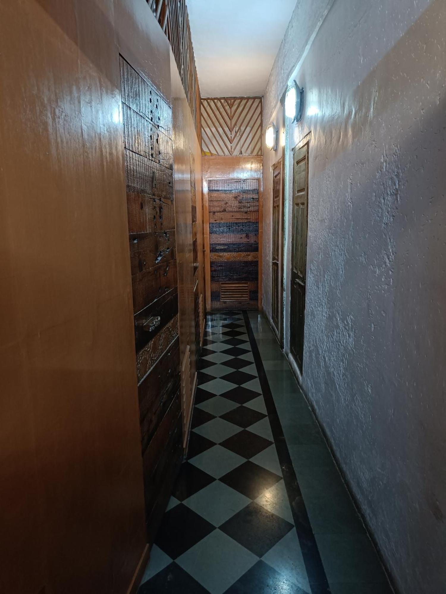 Hostel Vasantashram Cst Mumbai, Free Wifi With 1940s Retro Vibe Mumbai