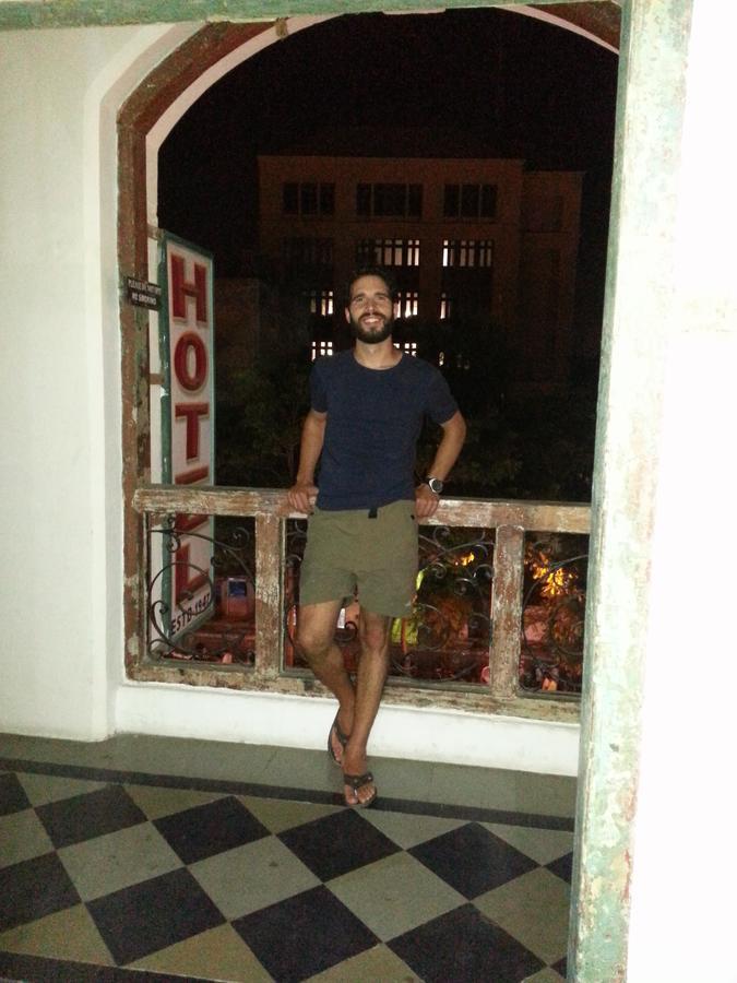 Vasantashram Cst Mumbai, Free Wifi With 1940s Retro Vibe Hostel